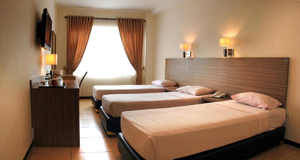 Pondok Jatim Park Hotel & Cafe Malang Room photo